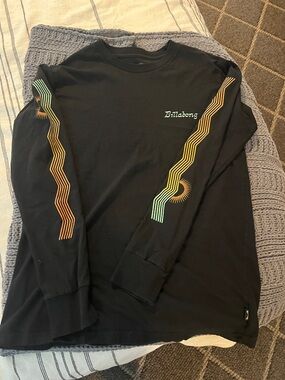 Men’s Billabong Black Long Sleeve Tee with Gradient Stripe Sun Graphics (S)